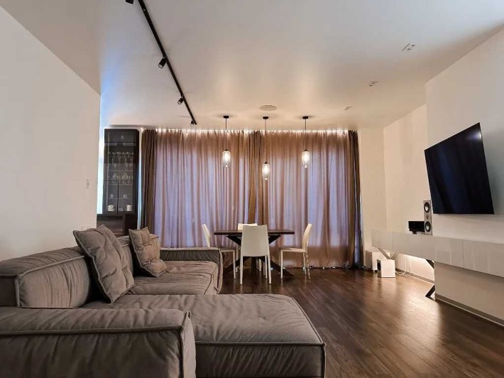 ЖК Кіровский, 3к квартира з дорогим ремонтом - фото 1