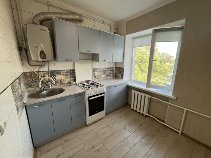 Продається 1кім квартира в тихому центрі - фото 1