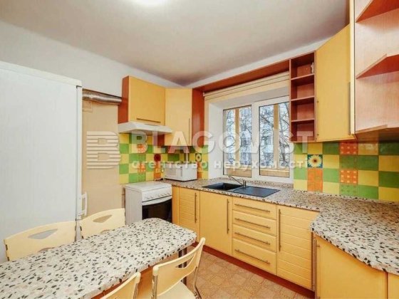 Продам 3 кім квар.  Гаврилишина, Василевської 6 Політехнічний інститут Київ