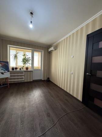 Лівобережний-3 Караван вул. Миколи Михновського 25 - фото 1