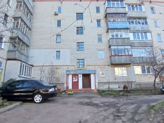 Продається 2-во  кімнатна квартира Чернігів