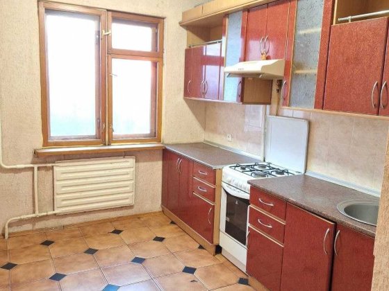 Продам 3 кімнатну квартиру по вул. Соборності (Доценка). Чернигов