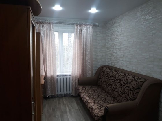 Продам 2-к квартиру ж/м Тополь-1, д.4, район ул.Джинчарадзе Днепр