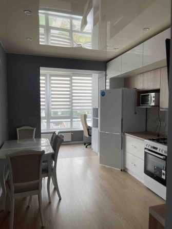 Продам квартиру та комірку в Новобудові ЖК  Домбровський. - фото 1