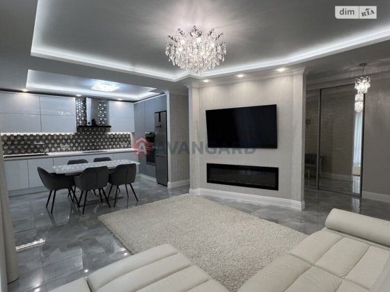 Продається трьох кімнатна квартира на Поділлі Винница