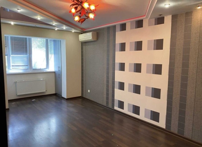 Продаж 2к квартири 66.5 кв. м на вул. Замостянська - фото 1