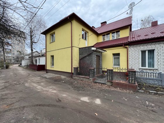 Багаторівнева квартира 214 м² для життя, бізнесу або оренди в ЦЕНТРІ Житомир