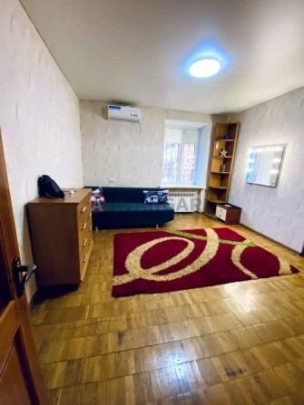 Затишна 2-к квартира в центрі міста, 2/5 - фото 1