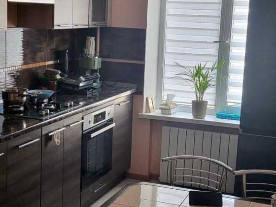 Продам 3-кім вартиру в  р-ні Градец   вул Івана Богуна  8/9 дома Чернигов