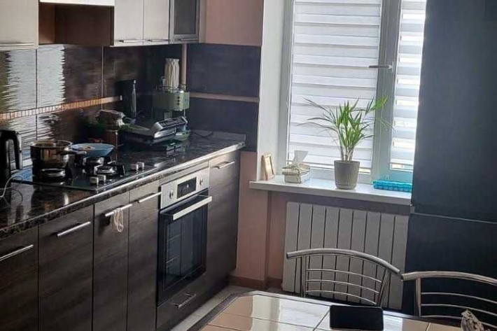 Продам 3-кім вартиру в  р-ні Градец   вул Івана Богуна  8/9 дома - фото 1