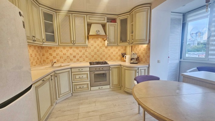 СУЧАСНА 3 кім.кв в СІМЕЙНОМУ ЖК Нова Митниця по вул.С.Жужоми - фото 1