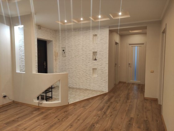 Продаж 3-кімнатної квартири навпроти Будинку Торгівлі Черкассы