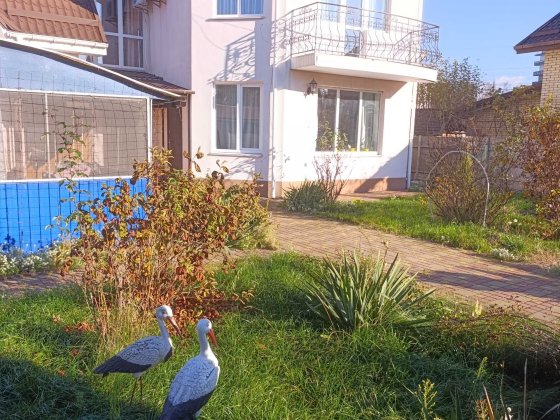 Нова  Боярка -  центр-  гарний будинок  на 3 кімнати Боярка