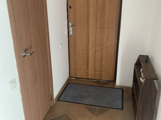 Здам пів будинку