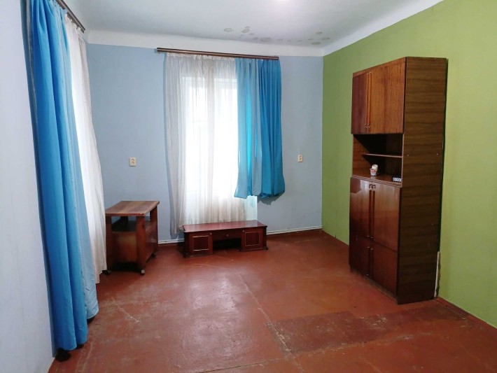 Часть дома г. Буча ул. Льва Толстого, отдельный двор, с животными ДА - фото 1