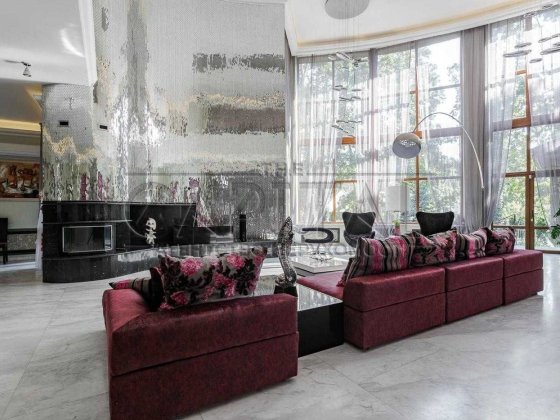 Здається в оренду будинок шикарний знаходиться у лісовій частині Бучі Буча