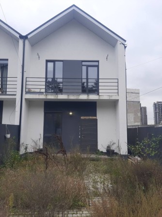 Таун 2 поверхи  3 кімнати парковка зона відпочинку - фото 1