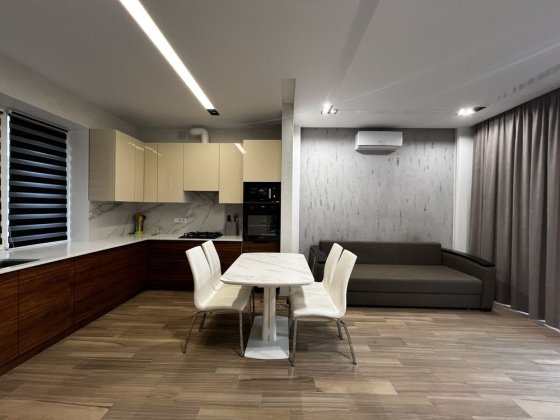 Здам котедж в центрі міста Ровно