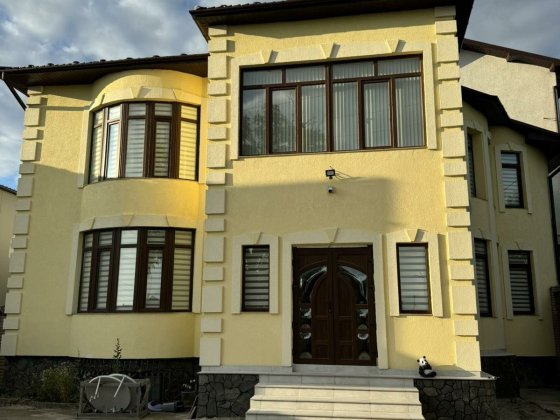 Оренда сучасного будинку в місті! Черновцы