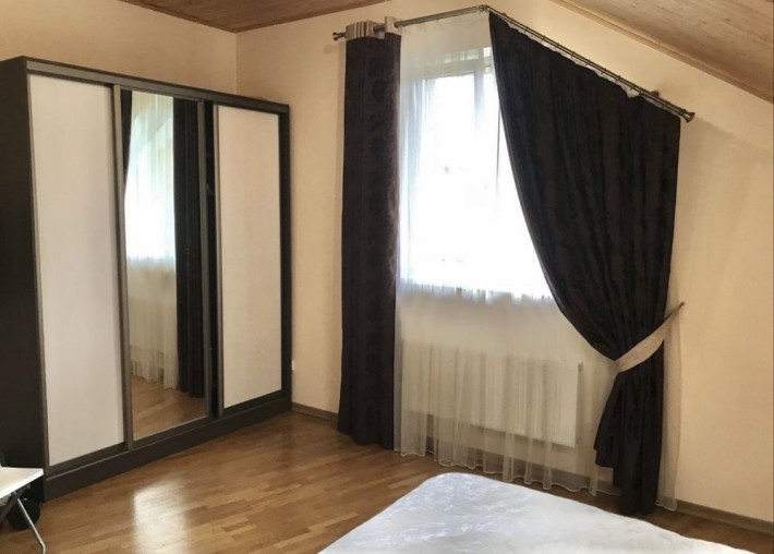 Оренда 5 кімнатного ПРОСТОРОГО Будинку в Чернівцях - фото 1