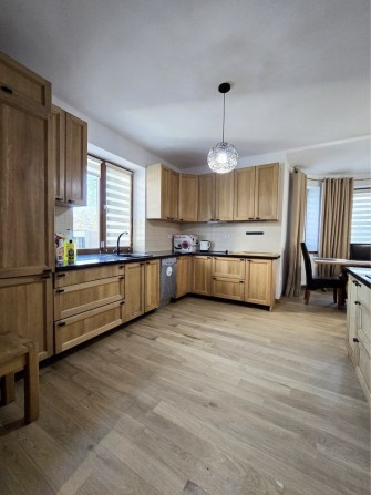 Здам ОКРЕМИЙ 3к БУДИНОК з КАМІНОМ, РОША, ГЕНЕРАТОР, свій двір, є гараж - фото 1