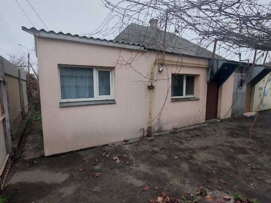 сдам частину будинку 9000грн. Світло постійно