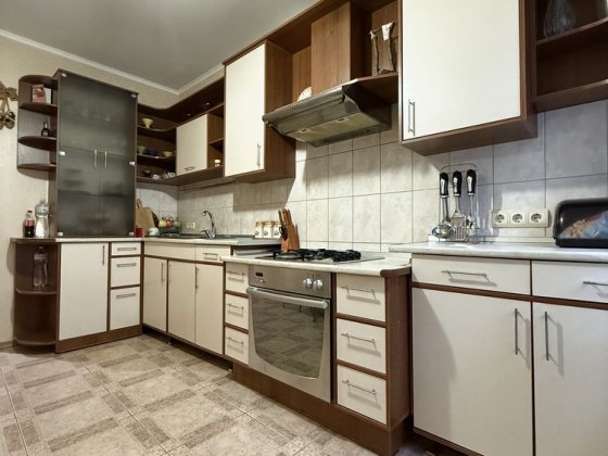 ЦЕНТР! Продам Велику 3 кімн.кв по вул.Пушкіна Чернигов