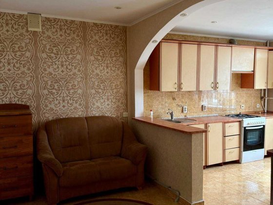 (5) Продам 2к квартиру на Поділлі