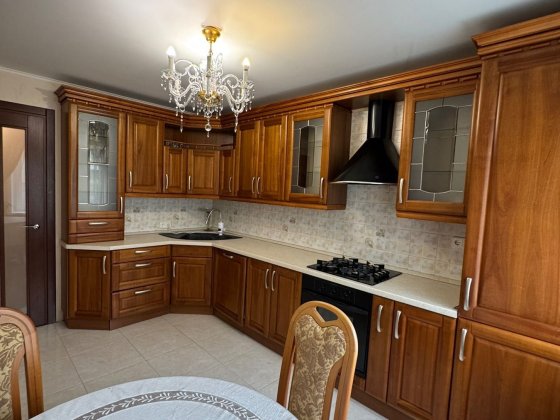 Продам 3-кімнатну квартиру вул. М.-М.  Шнеєрсона (Мініна) Днепр