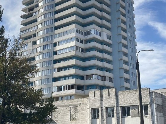 Велика квартира в новобудові центр міста Черкассы