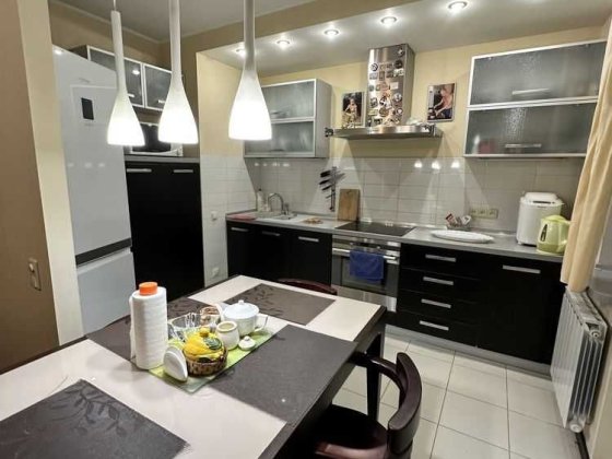 Продам 3-к квартиру Тополь-1 Кирпичный дом Правый берег Дніпро