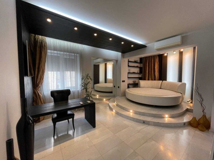 Продажа 3-х ком. квартиры в Центре на Набережной ЖК «Дом Крейнина» - фото 1