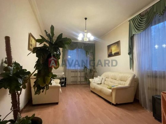 2к кв.Не угловая.Этаж 2/2.Кирпичный дом.Самарский р-н.Северный Днепр