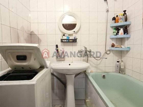 Продам 2 х. Квартиру на Парусе Днепр