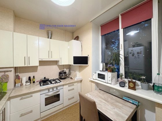 Актуально 03.12 Продам квартиру, ЄВРО Сталінка, Титова верх Кирова Днепр