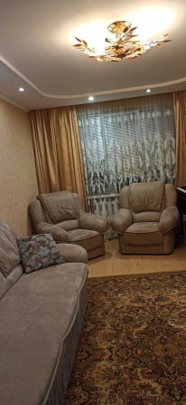 Продаж чудової 3-х кімнатної квартири по вул. Г. Момота. - фото 1