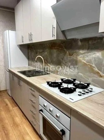 Продаж квартири Берестейський проспект 104-А. Метро Святошин - фото 1
