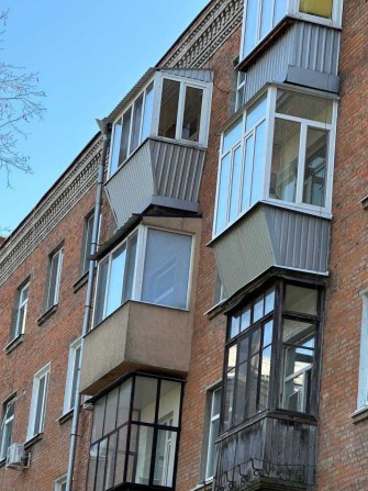 Продам 2-х кімнатну квартиру на вул. Незалежності (Титова), 2. - фото 1