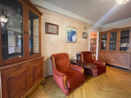 ПРОДАЖ! Простора 4-кімнатна квартира з потенціалом для оновлення, КИЇВ Киев