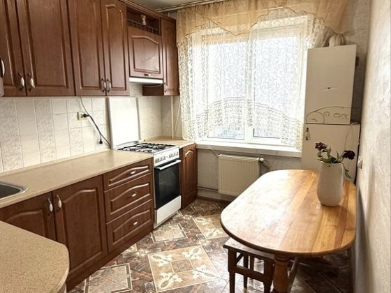 Продаж 3к кв АГВ р-н Мед університет держ програми Винница