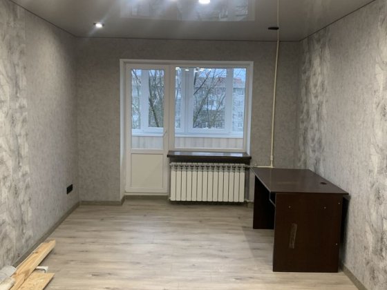 Продам 2 кімнатну квартиру по вул . Майдан Згоди центр Житомир