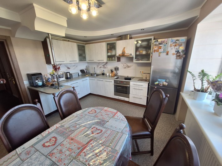 Большая трехкомнатная квартира, ЮЗР,  115кв. (і1 - фото 1