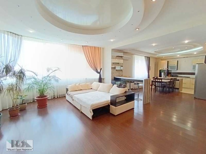 Продаж дворівневої  квартири у центрі міста по Бульвару Шевченка,150 - фото 1