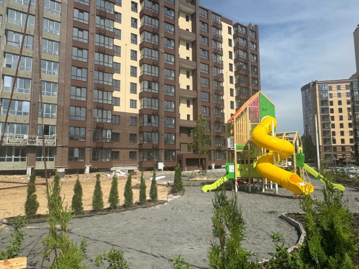 Простора  1 кімнатна 45 м2, район  Масани, індивідуальне опалення - фото 1