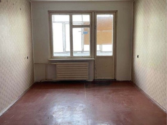 Продам 1 кімнатну квартиру під ремонт Чернигов