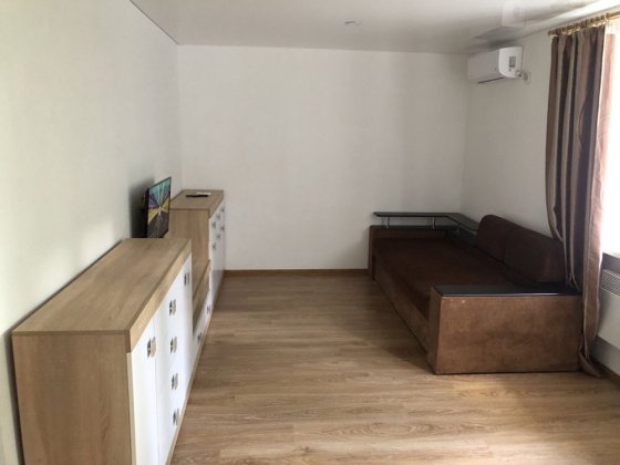 Продам Свою квартиру  пр.Богдана Хмельницкого(є-відновлення) Днепр