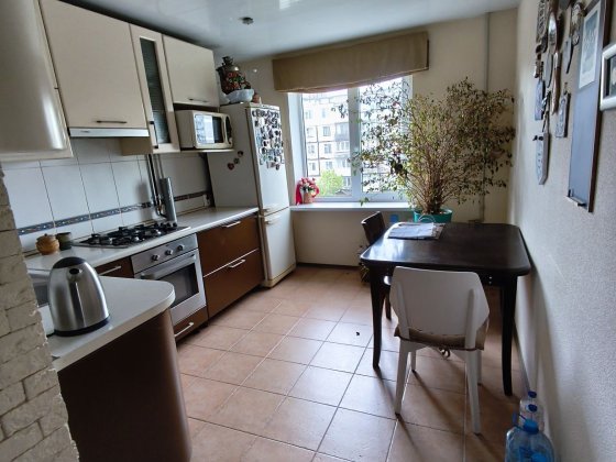 Продам 3 ком.кв. нач. ж/м.Солнечный. Днепр