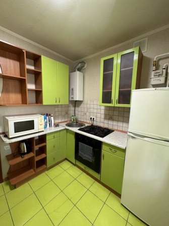 Продам 2-х комнатную квартиру на проспекте А.Поля 100а (Кирова) Центр! - фото 1