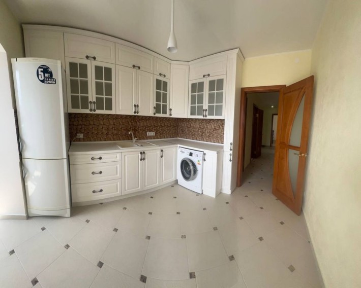 Продаж 3-кімнатної квартири з ремонтом! вул. 1-ша Танкова Бригада - фото 1