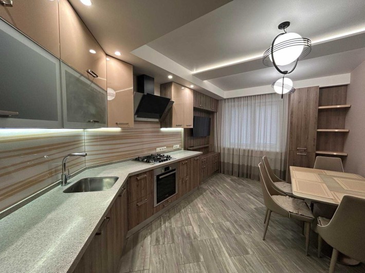 Продам 2-3к квартиру ЖК Набережный Квартал Ривер Парк Победа - фото 1